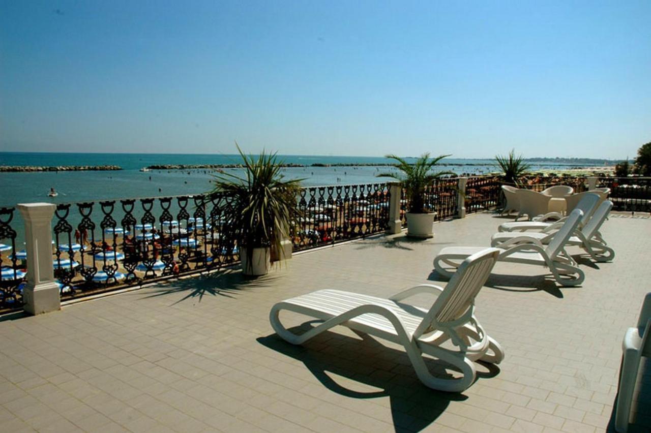Hotel Lido Rimini Exteriör bild