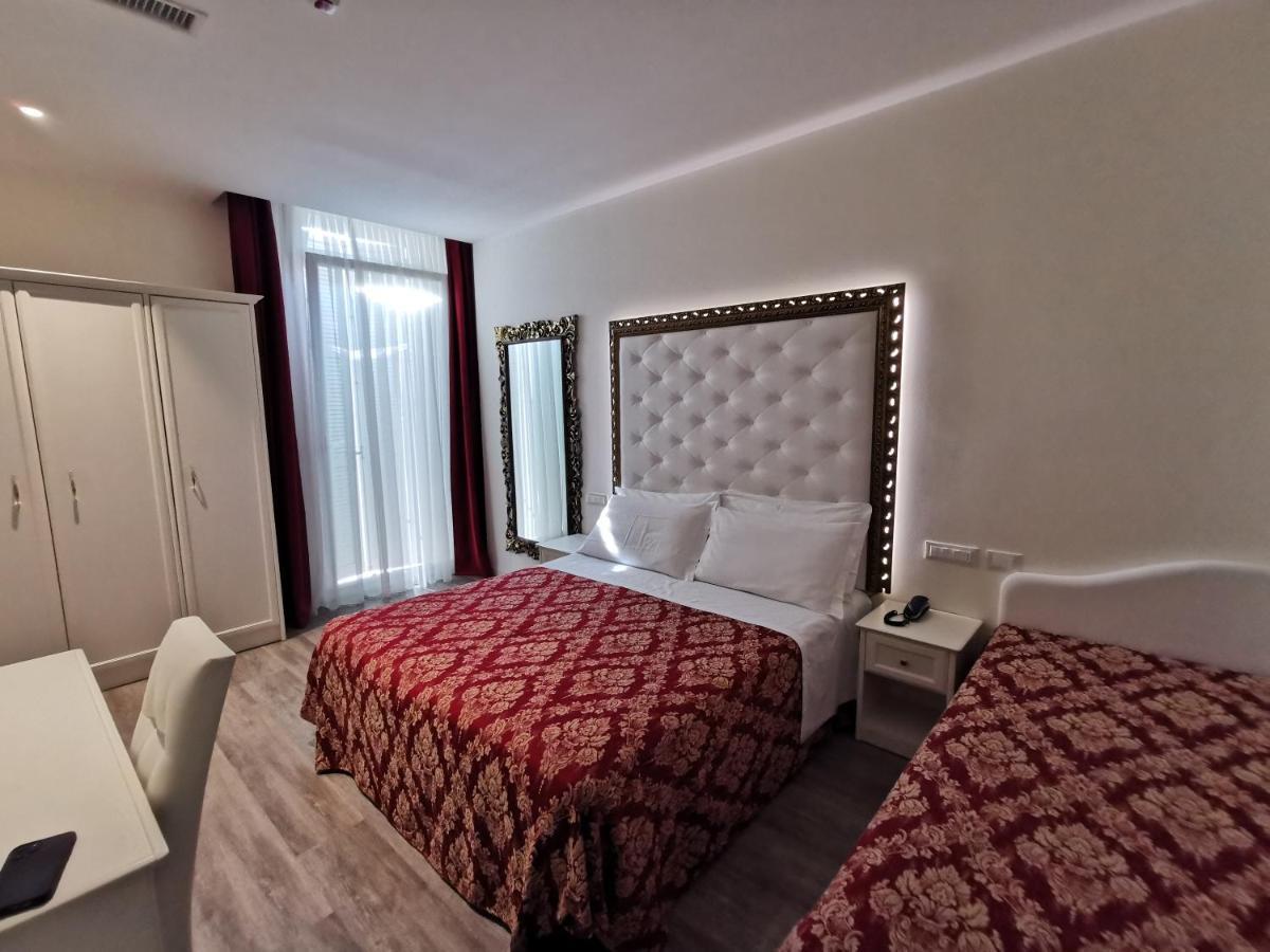Hotel Lido Rimini Exteriör bild