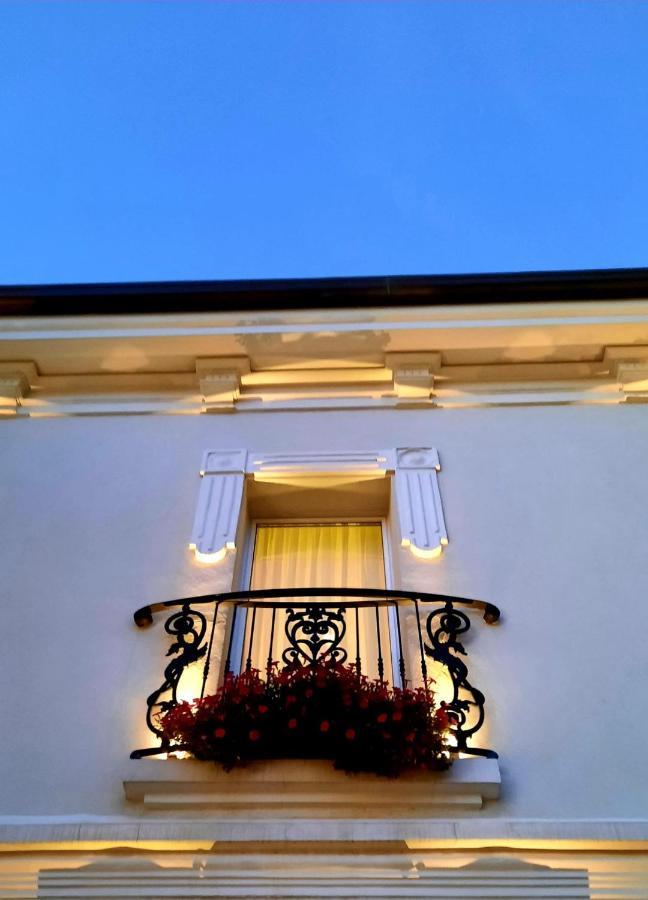 Hotel Lido Rimini Exteriör bild